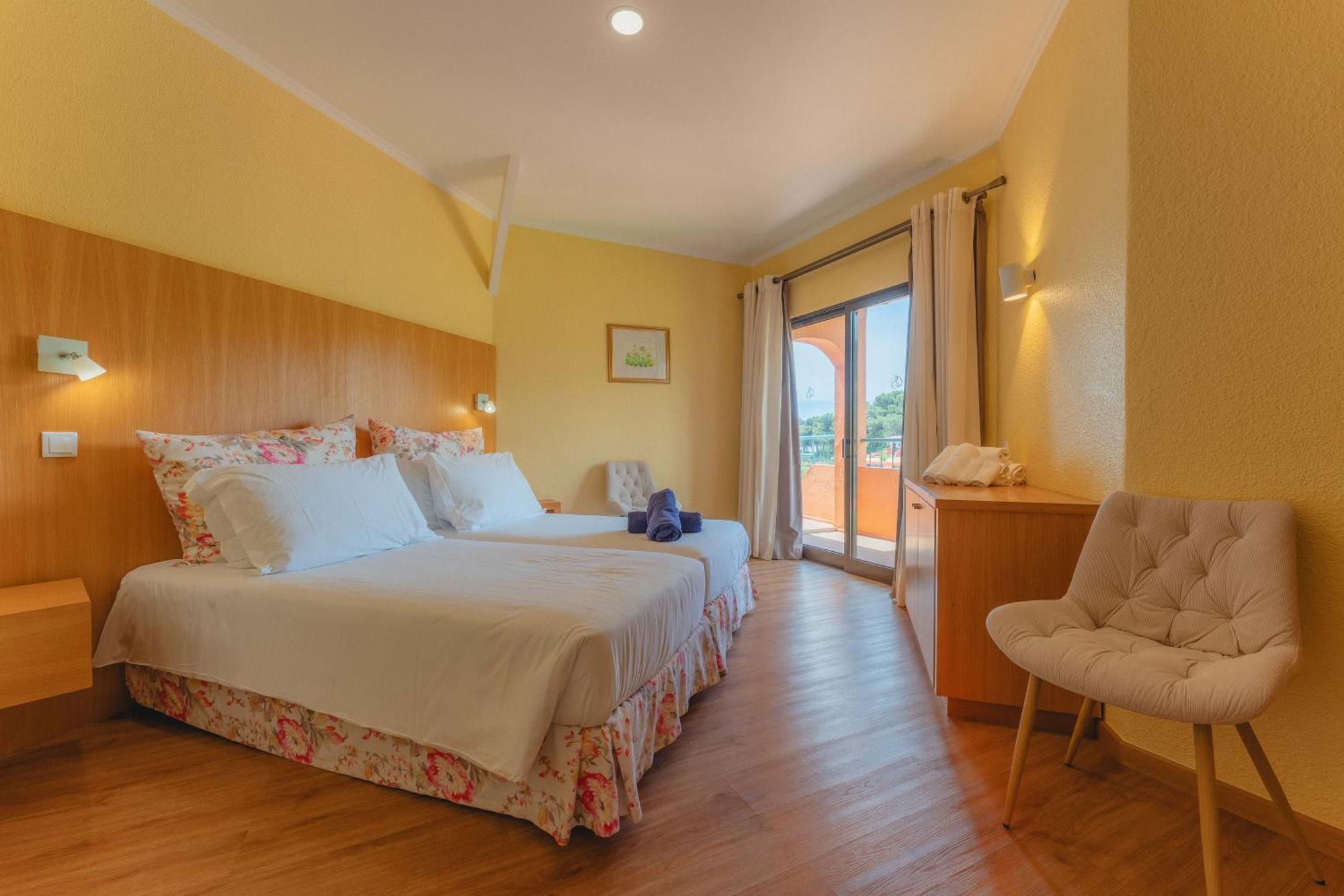 Premium Appartement met 2 Slaapkamers en Gedeeltelijk Uitzicht op de Oceaan